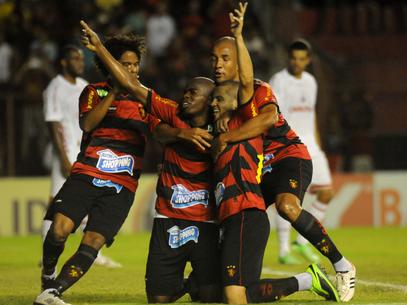 Sport faz 3 no América-RN na Ilha do Retiro e se consolida no G-4 da Série B