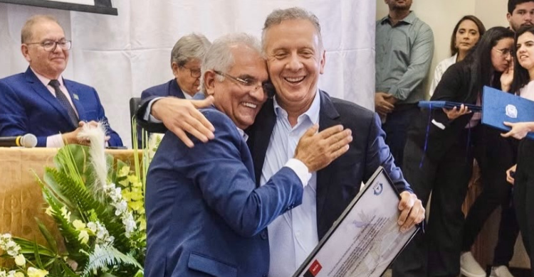 Aguinaldo Ribeiro recebe títulos de cidadão em Araruna e Cacimba de Dentro
