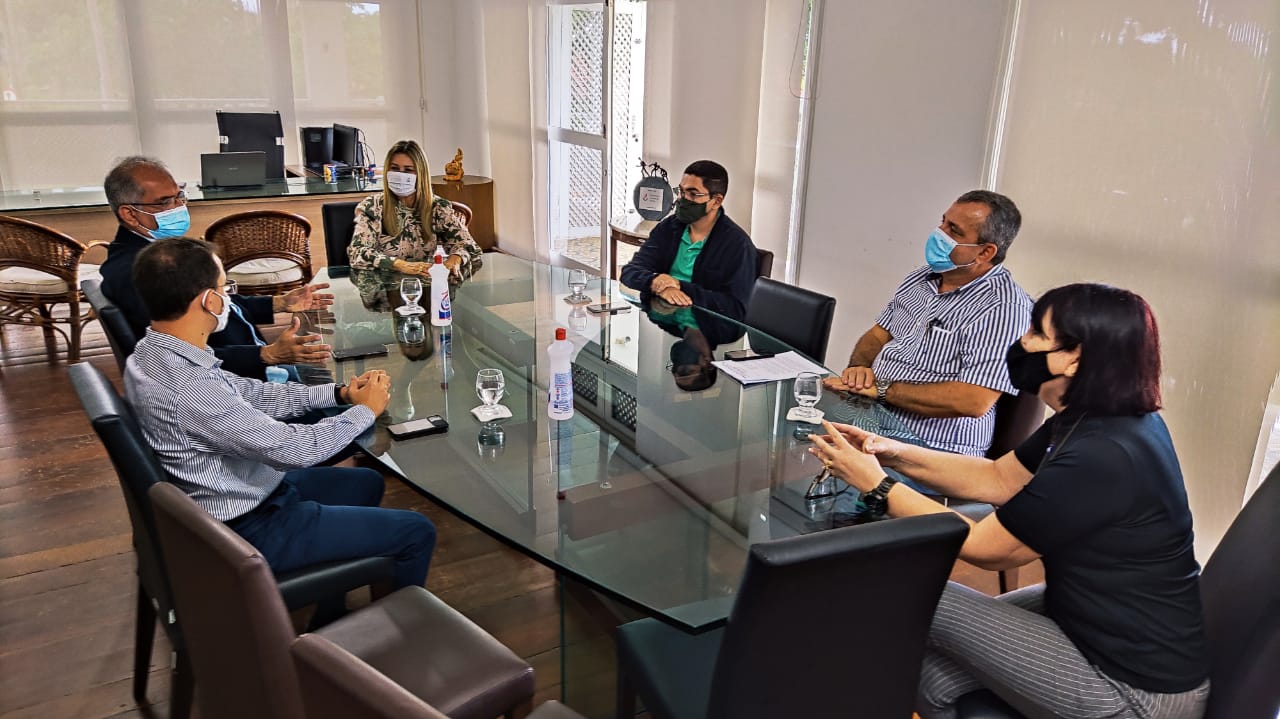 Reuniao-Reitora-e-prefeito-de-Araruna-4